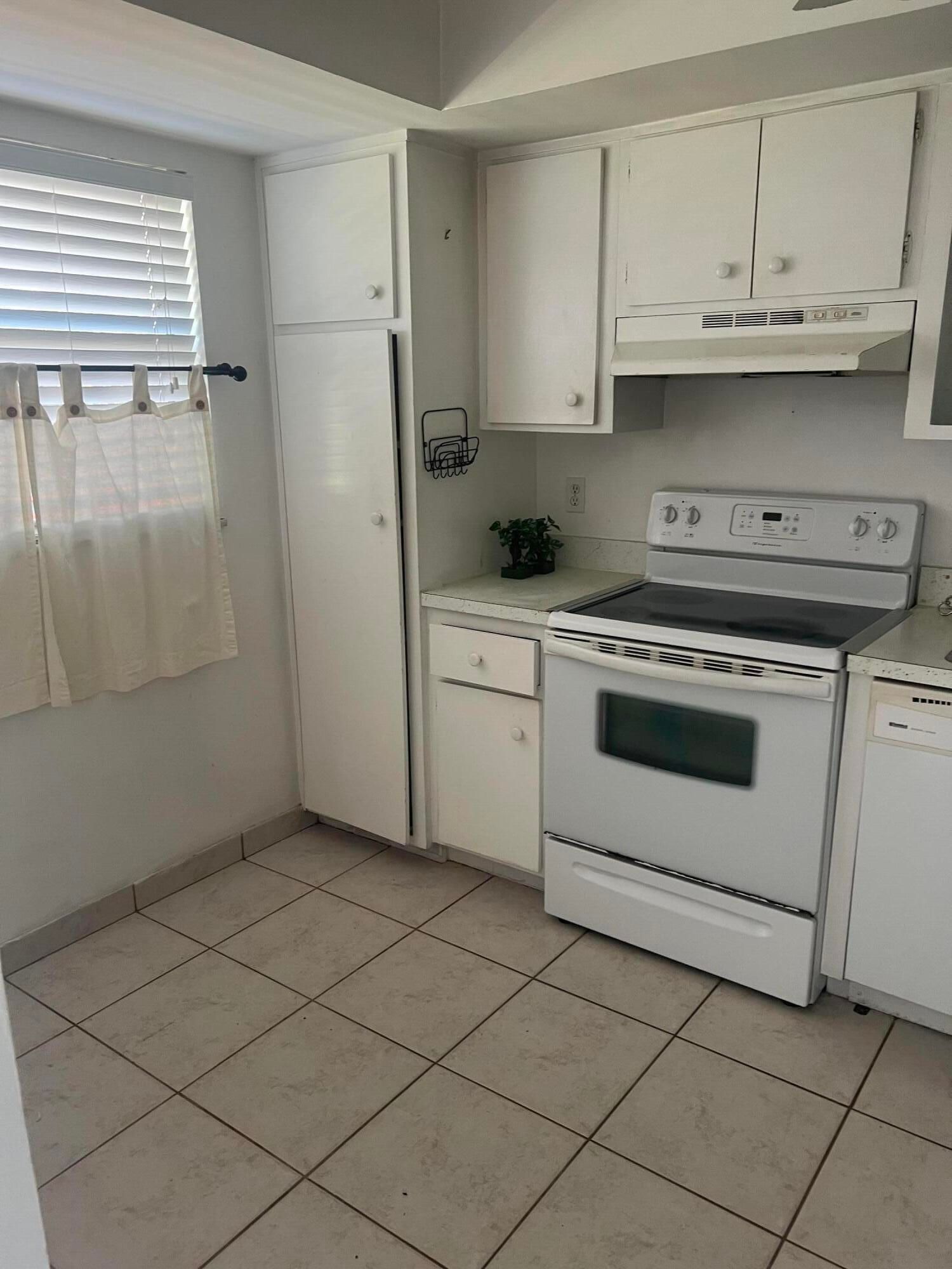 1151 Carlton Court #103, Fort Pierce, FL 34949 photo 3