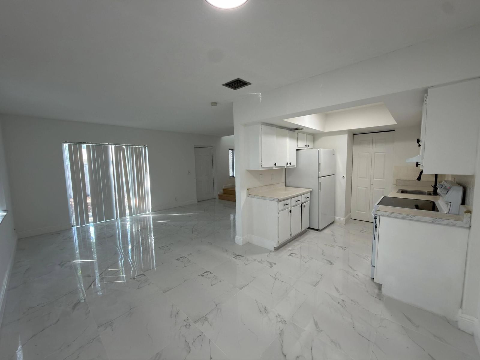 5702 NW 22nd Court #28-b, Lauderhill, FL 33313 photo 5