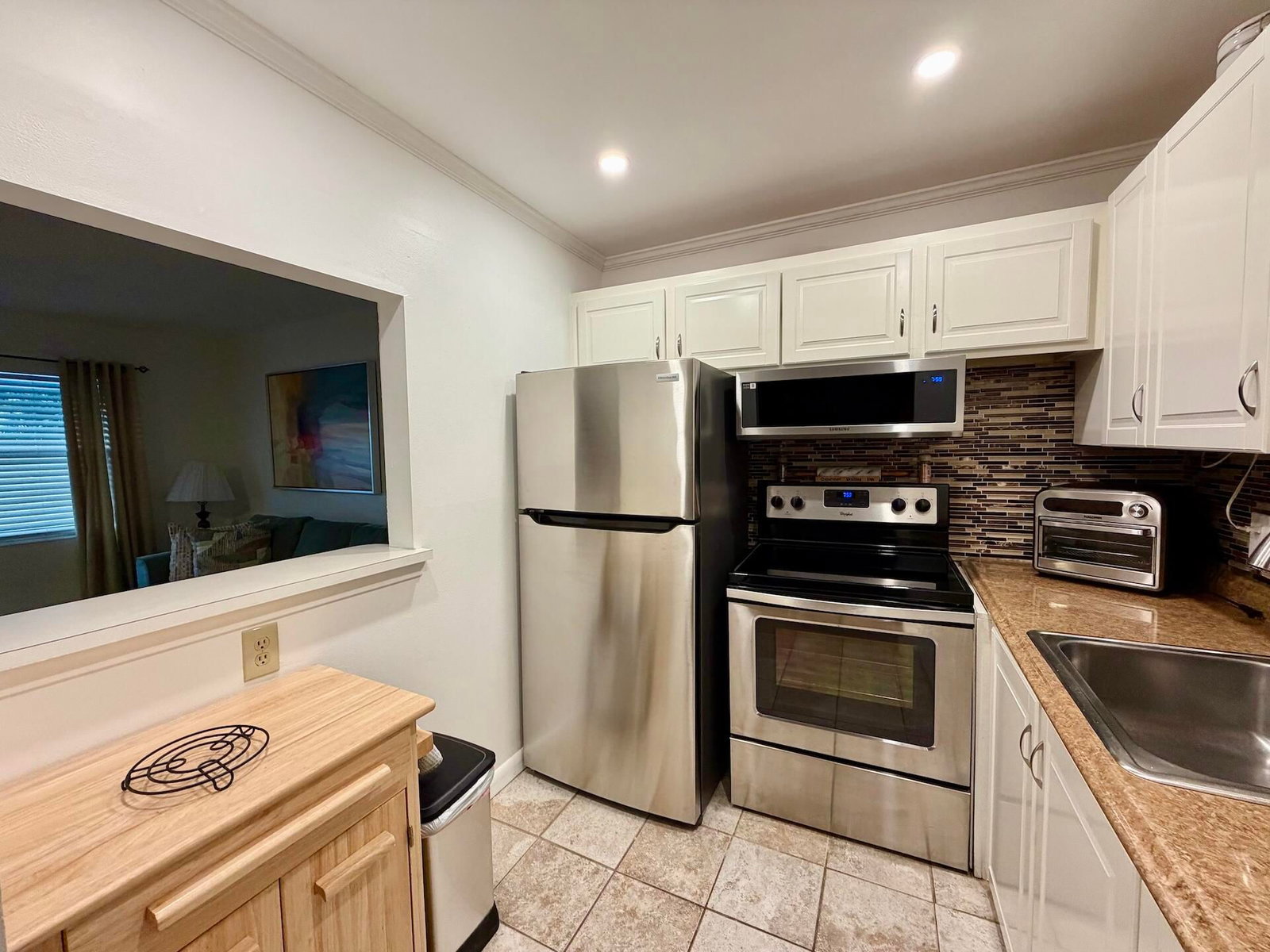 335 Durham J, Deerfield Beach, FL 33442 photo 4