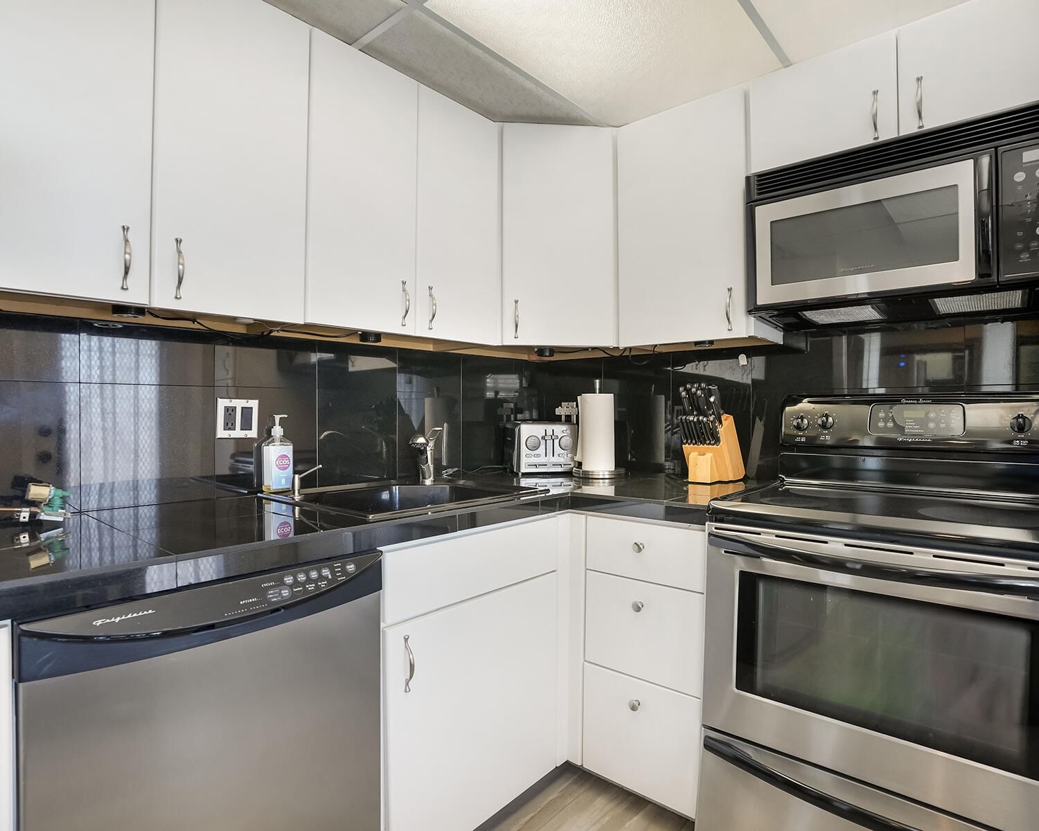 2671 S Course Drive #907, Pompano Beach, FL 33069 photo 2