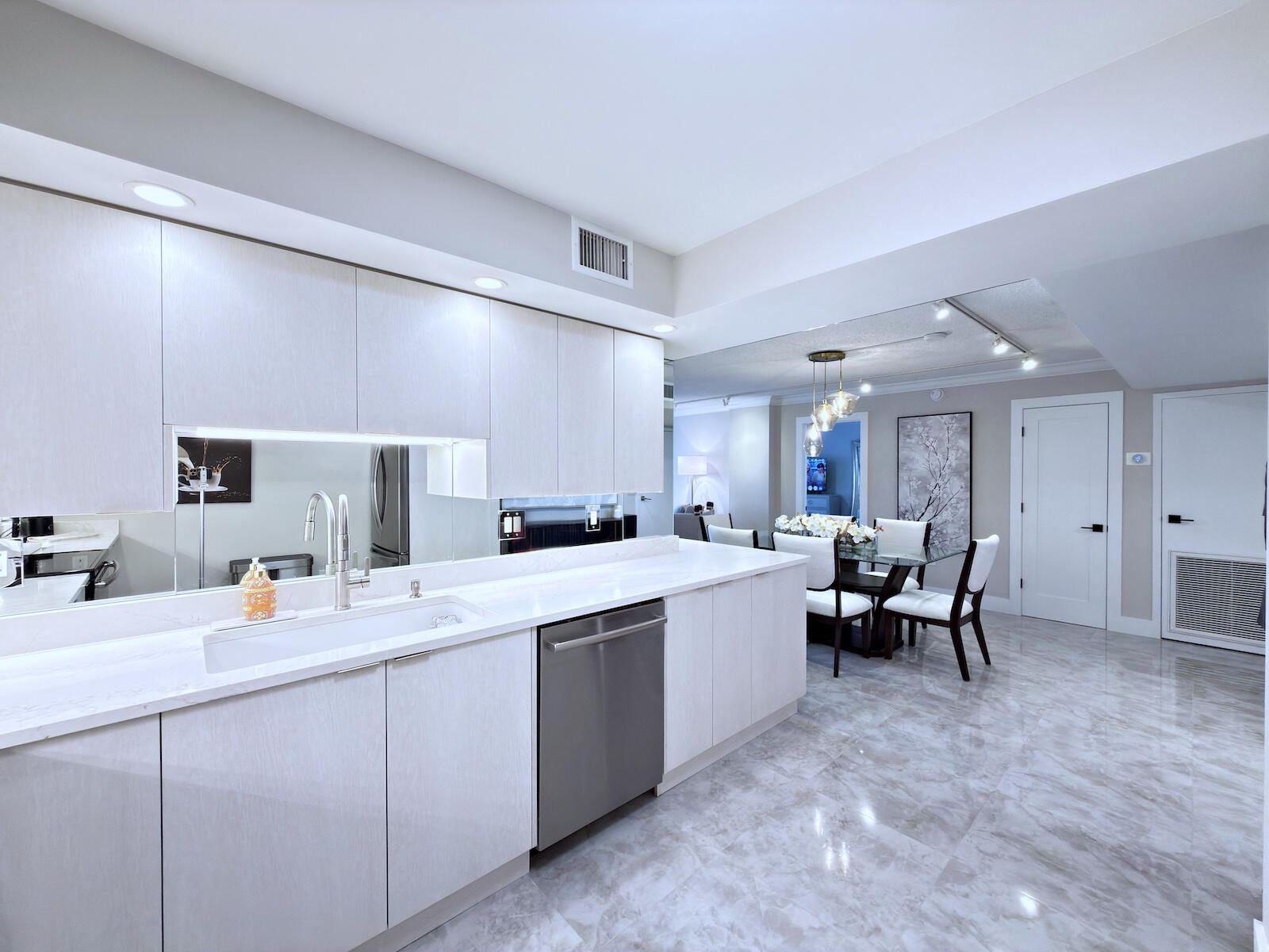 3546 S Ocean Boulevard #316, South Palm Beach, FL 33480 photo 2