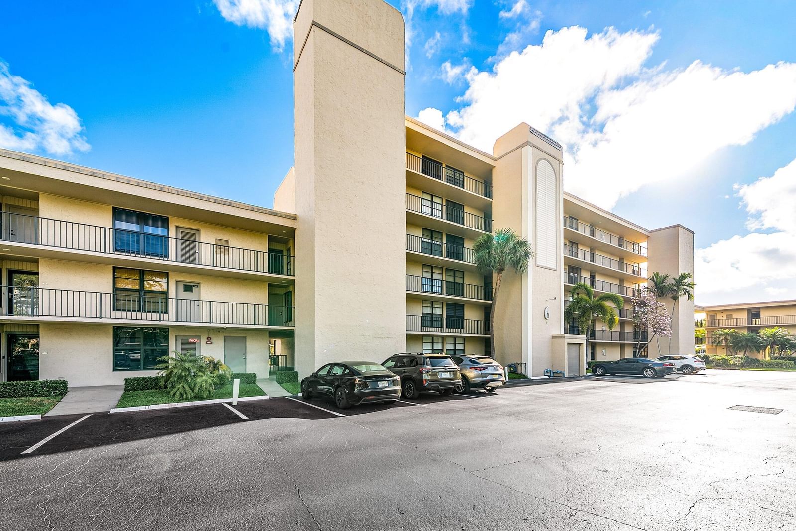 6 Royal Palm Way #605, Boca Raton, FL 33432 photo 5