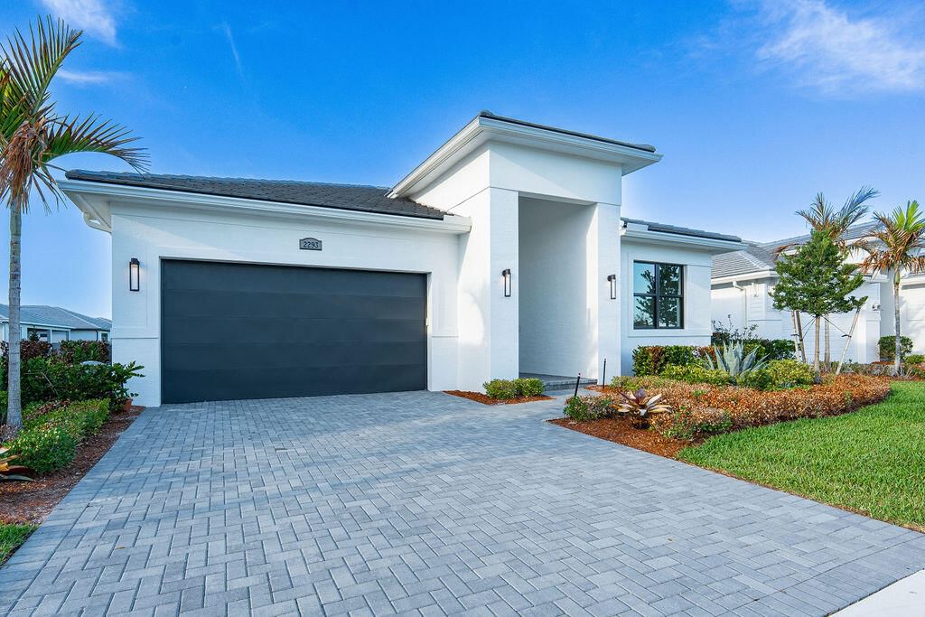 2293 SE Canopy Cove Lane, Port St Lucie, FL 34984 photo 4