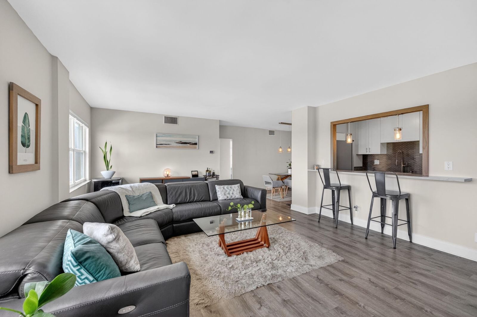 2555 NE 11th Street #609, Fort Lauderdale, FL 33304 photo 4