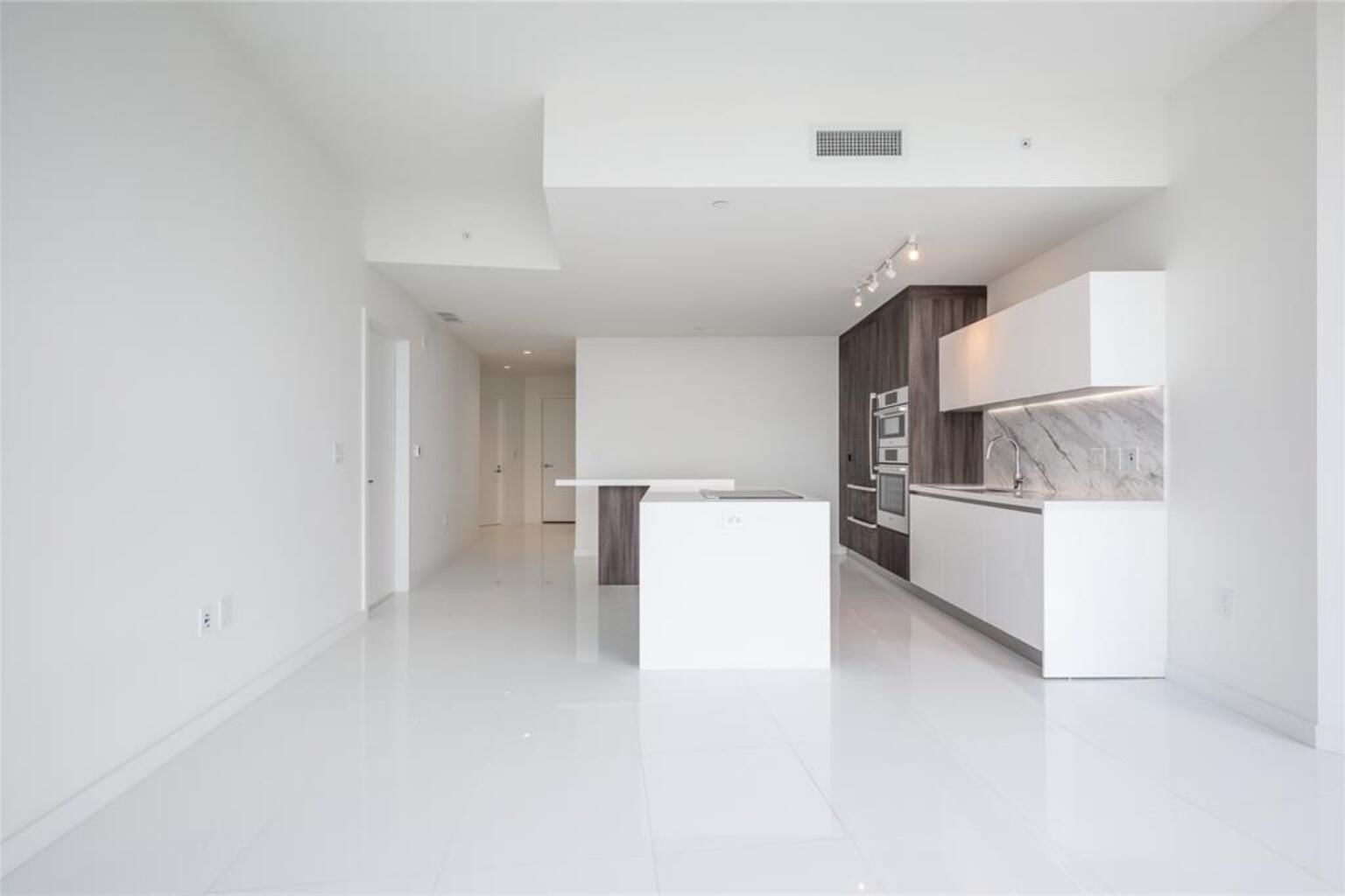 851 NE 1st Avenue #1510, Miami, FL 33130 photo 4
