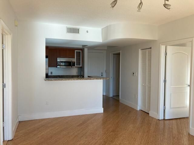 110 Washington Avenue #1717, Miami Beach, FL 33139 photo 2