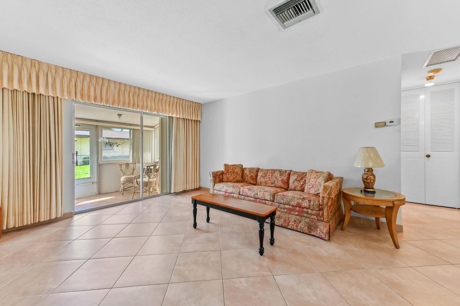2915 Crosley Drive W #Unit B, West Palm Beach, FL 33415 photo 2