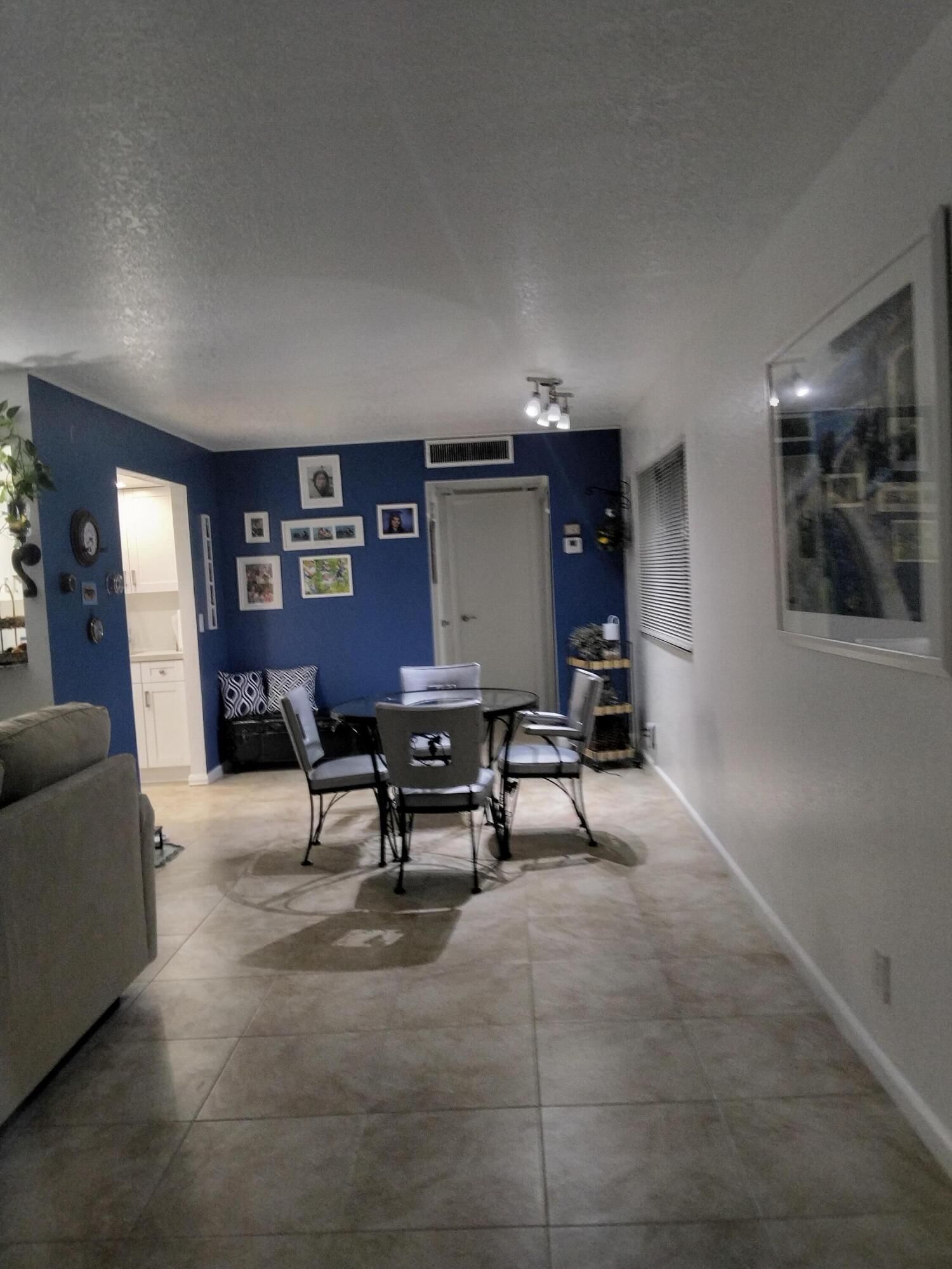399 Brittany Dr #L, Delray Beach, FL 33446 photo 2