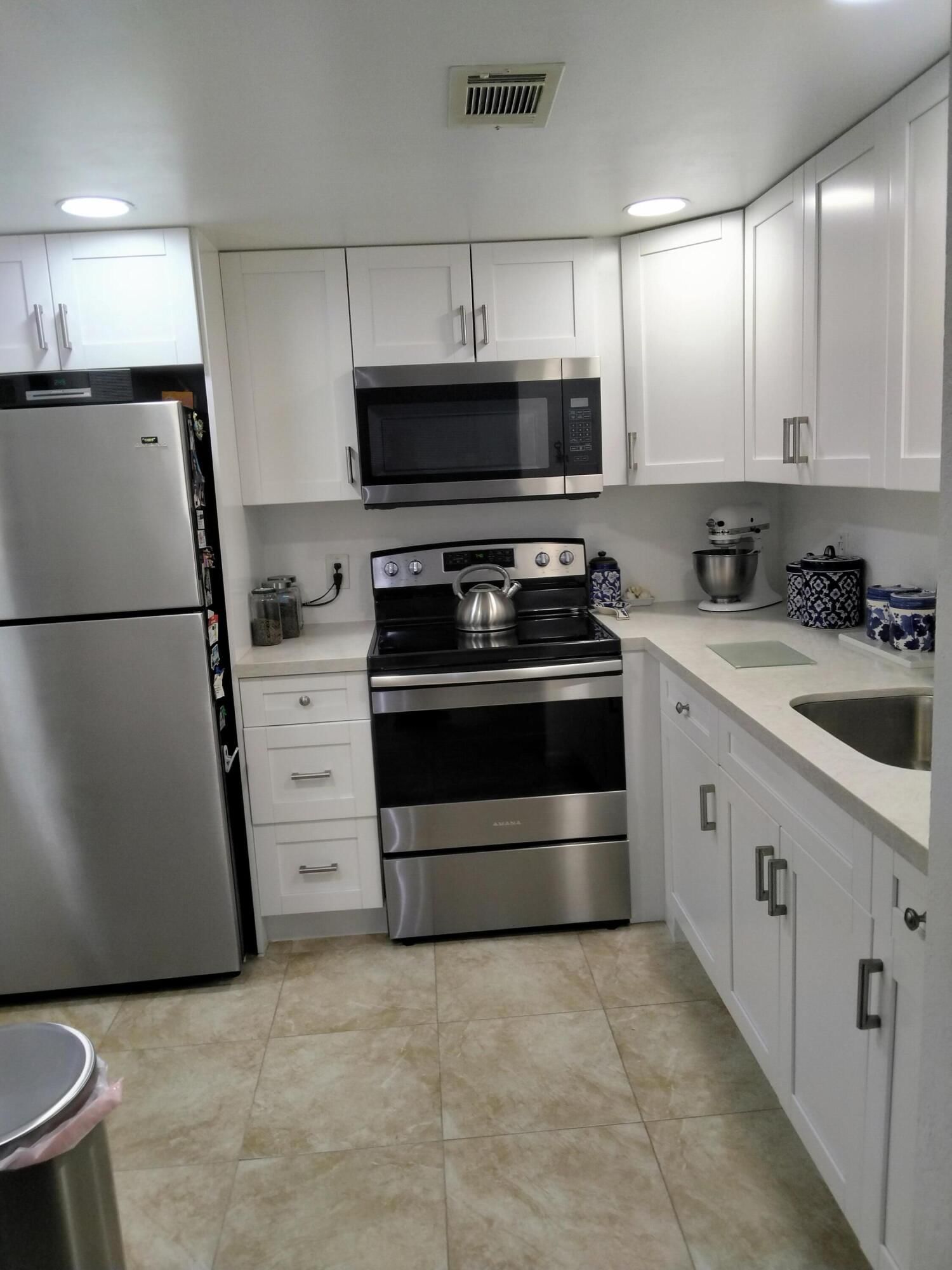 399 Brittany Dr #L, Delray Beach, FL 33446 photo 3