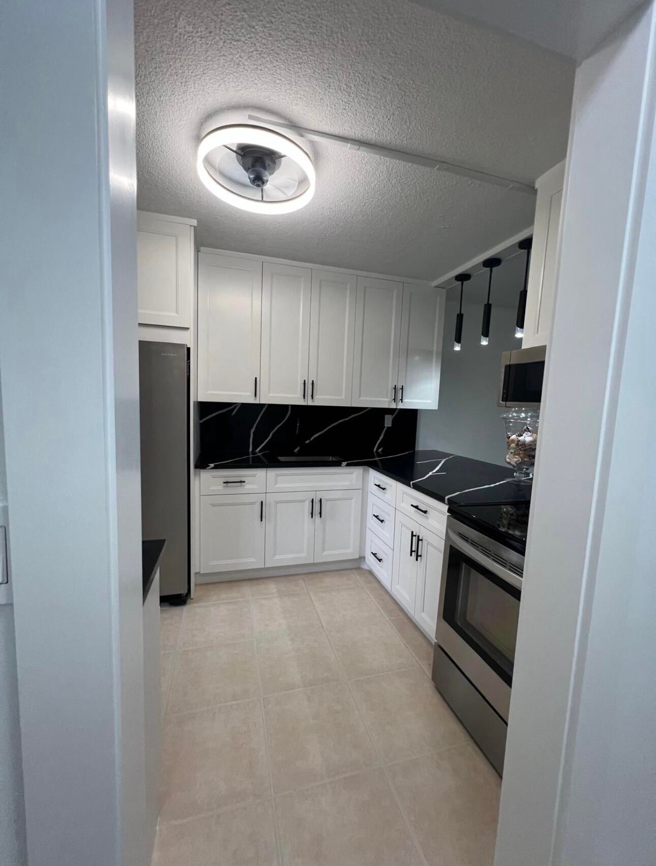 2615 Garden Drive N #104, Lake Worth Beach, FL 33461 photo 2