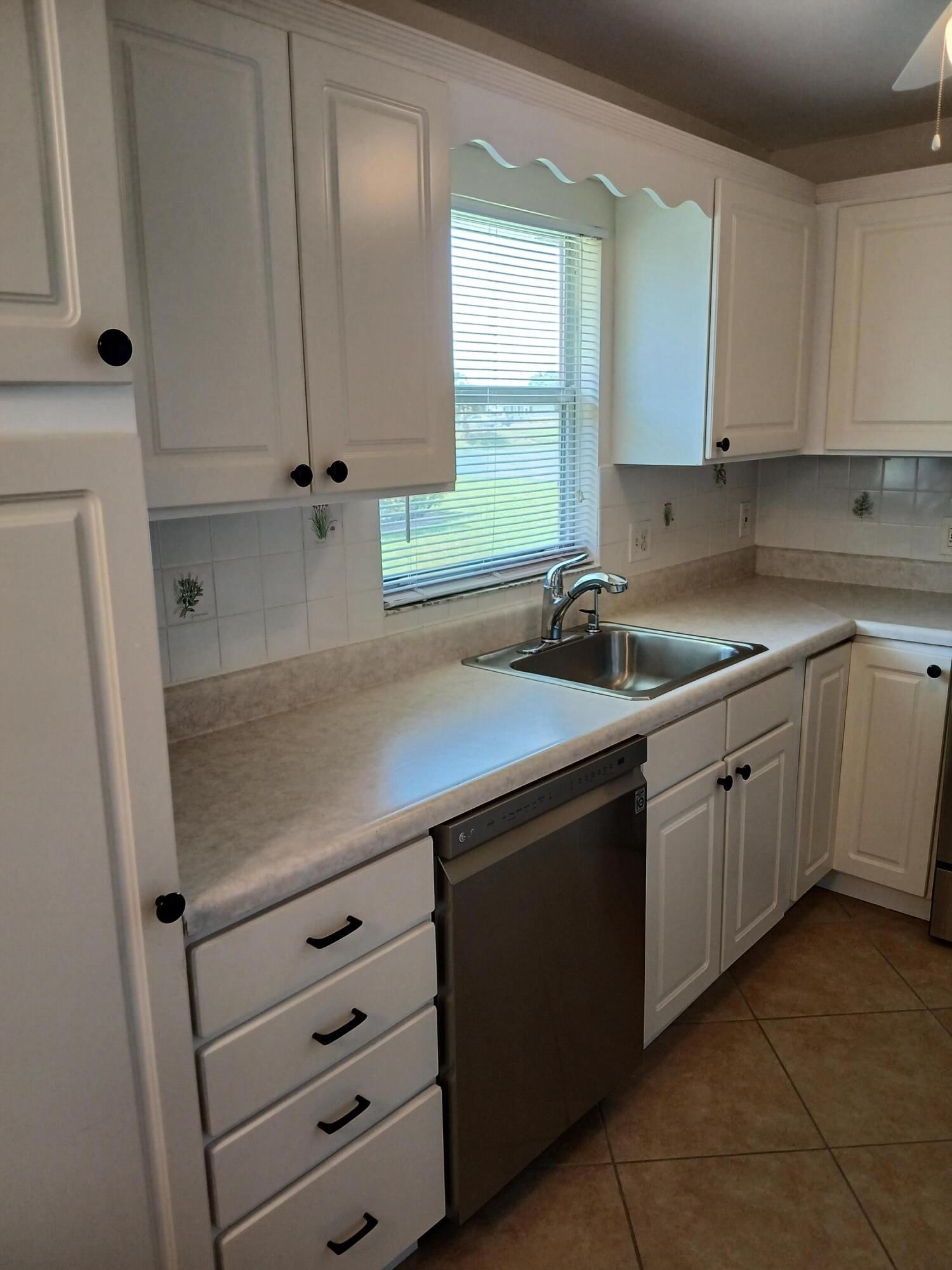 92 Seville Drive, Delray Beach, FL 33446 photo 5