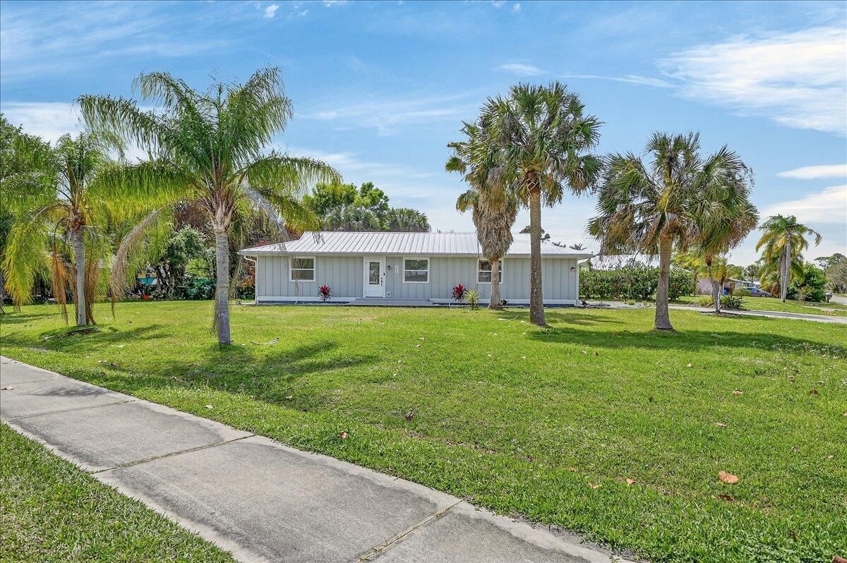 262 Easy Street, Sebastian, FL 32958 photo 2