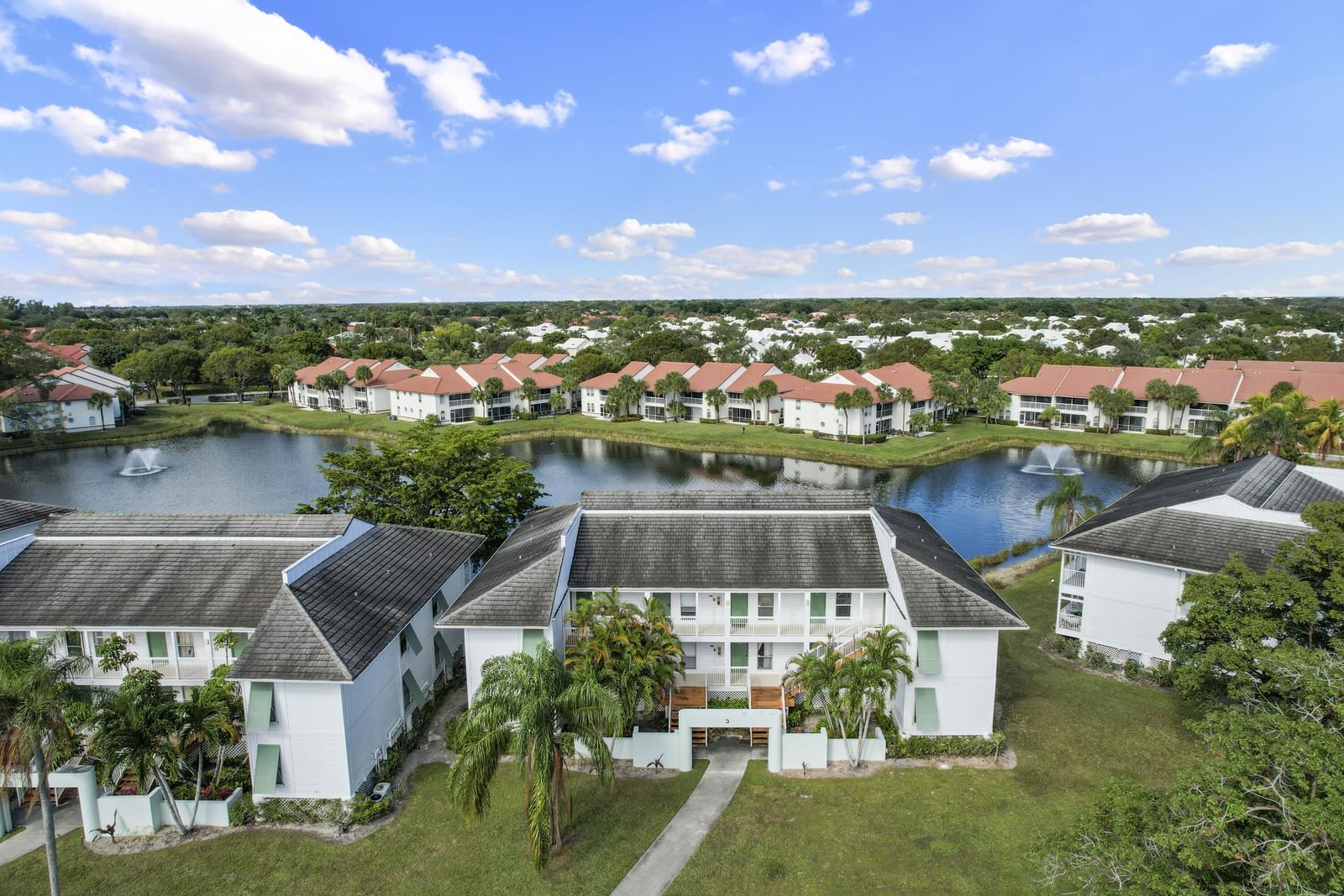 179 Cypress Point Drive #179, Palm Beach Gardens, FL 33418 photo 2