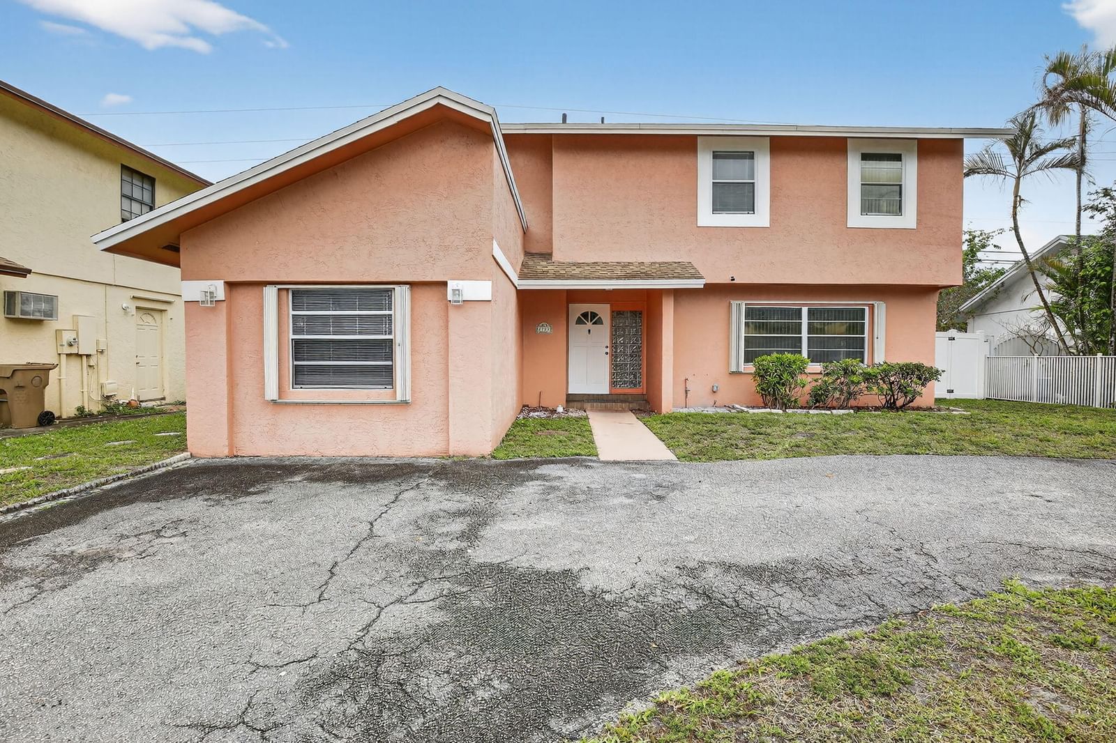 7721 NW 42nd Court, Hollywood, FL 33024 photo 2