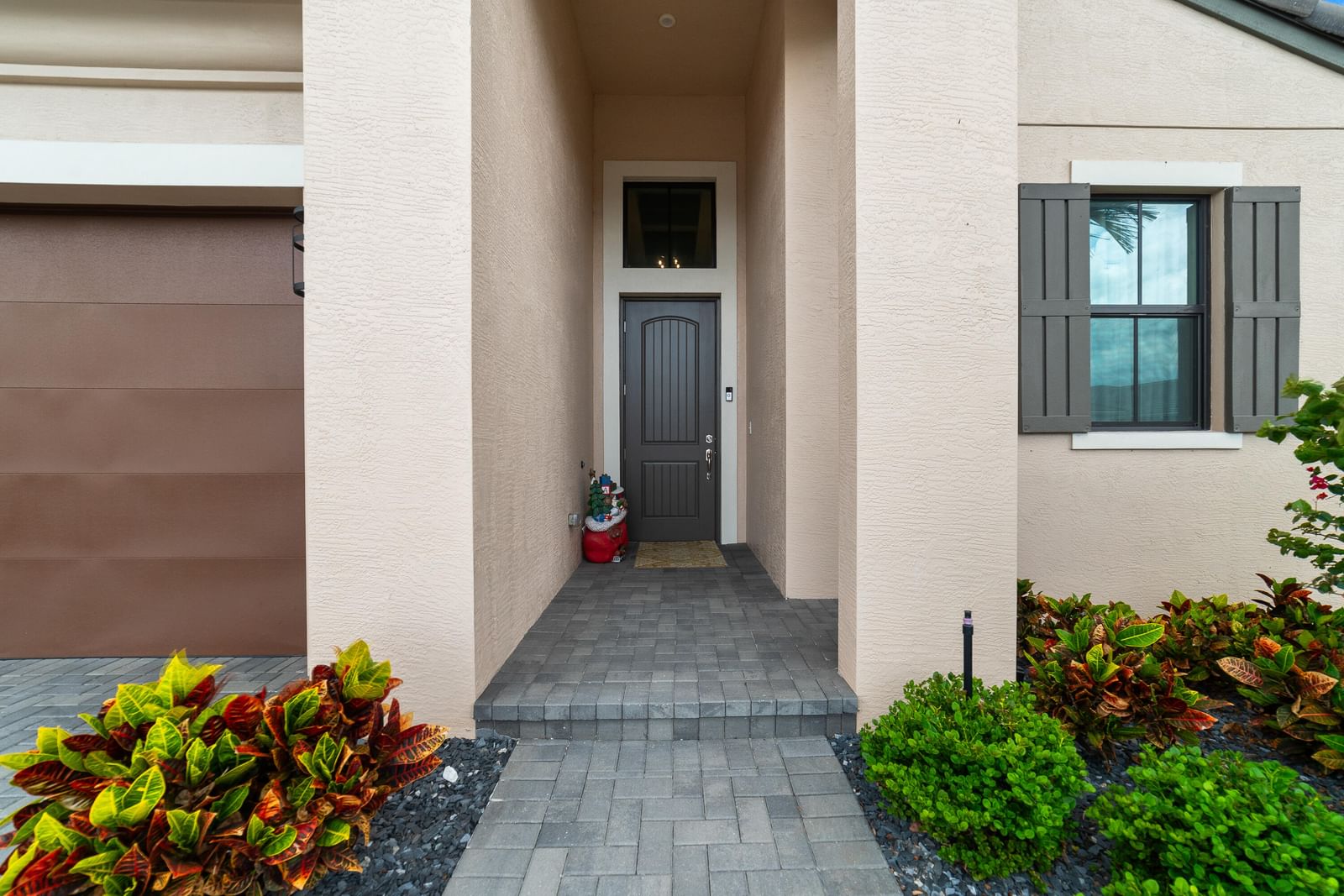 2801 SE Ashfield Drive, Port St Lucie, FL 34984 photo 2