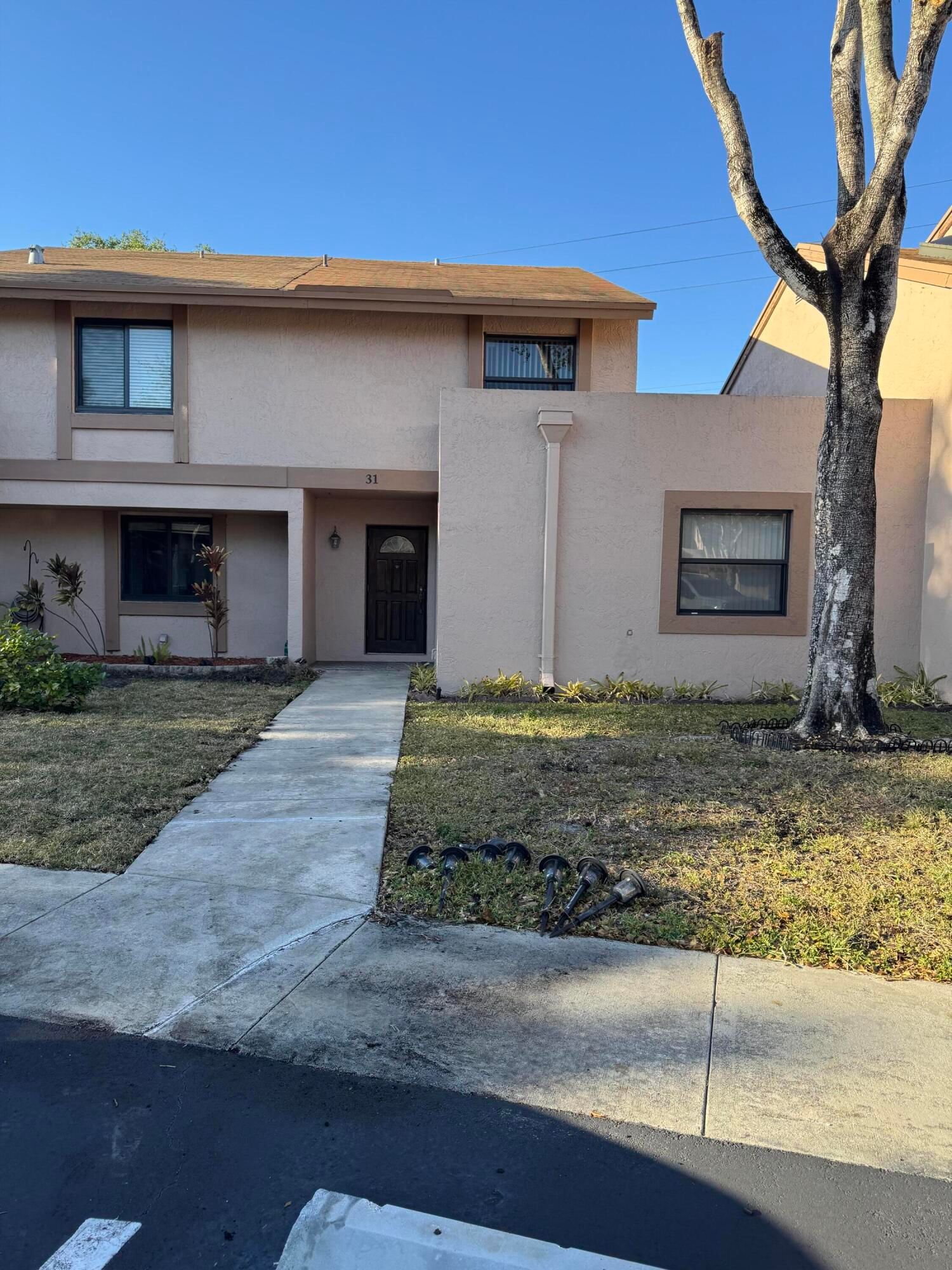 31 Chestnut Circle, Cooper City, FL 33026 photo 2
