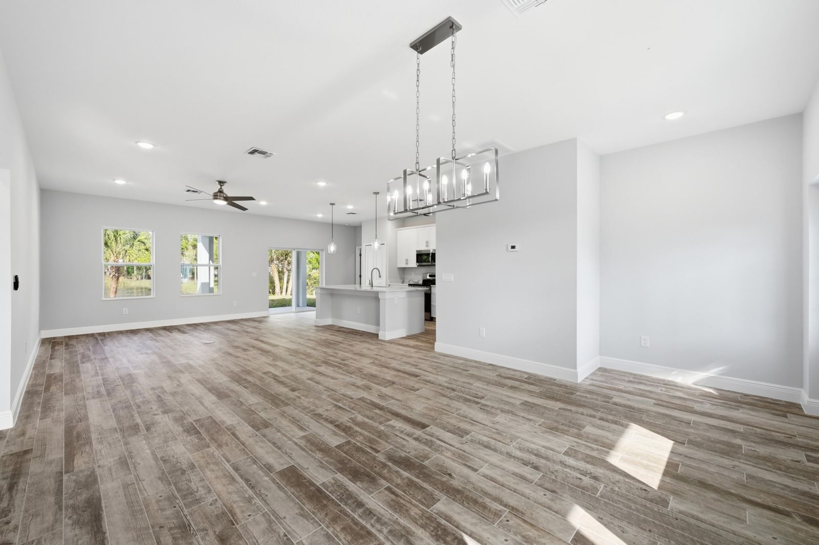 7825 92nd Court, Vero Beach, FL 32967 photo 3