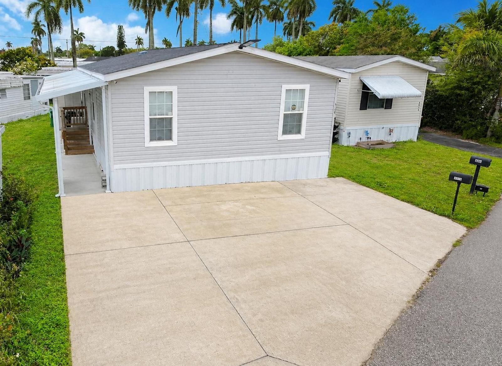 8516 SW 17th Court, Davie, FL 33324 photo 2