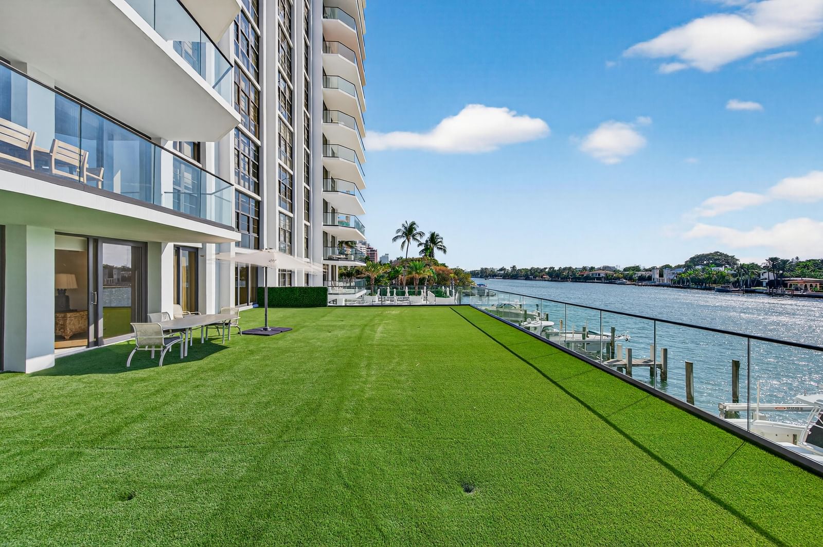 5500 Collins Avenue #302, Miami Beach, FL 33140 photo 2