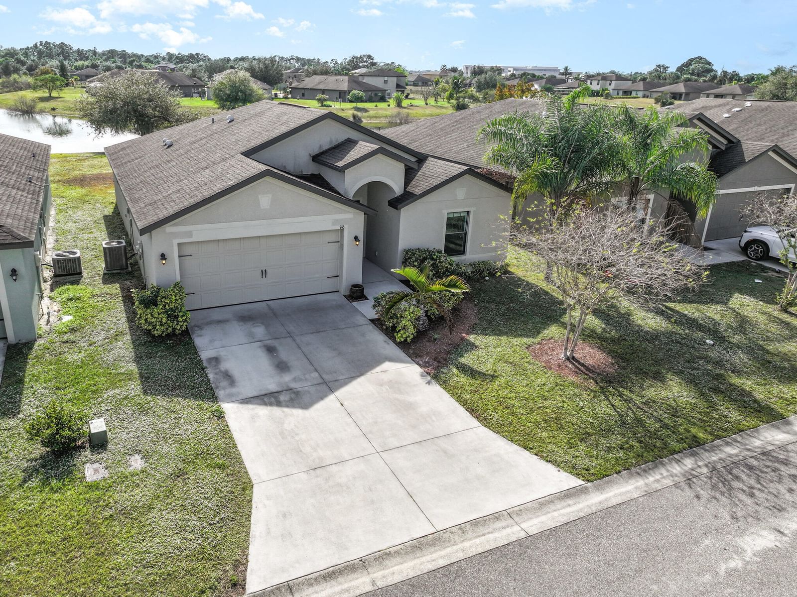 746 Center Lake Street, Lehigh Acres, FL 33974 photo 4