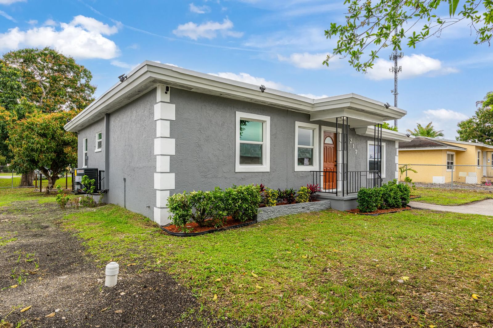 217 NW 14th Street, Belle Glade, FL 33430 photo 3