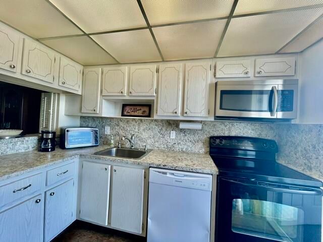 400 SE 10th Street #308, Deerfield Beach, FL 33441 photo 5