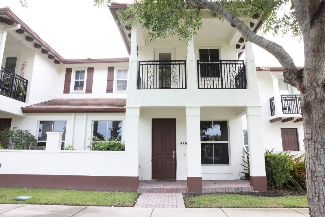 4758 Sierra Lane, Coconut Creek, FL 33073