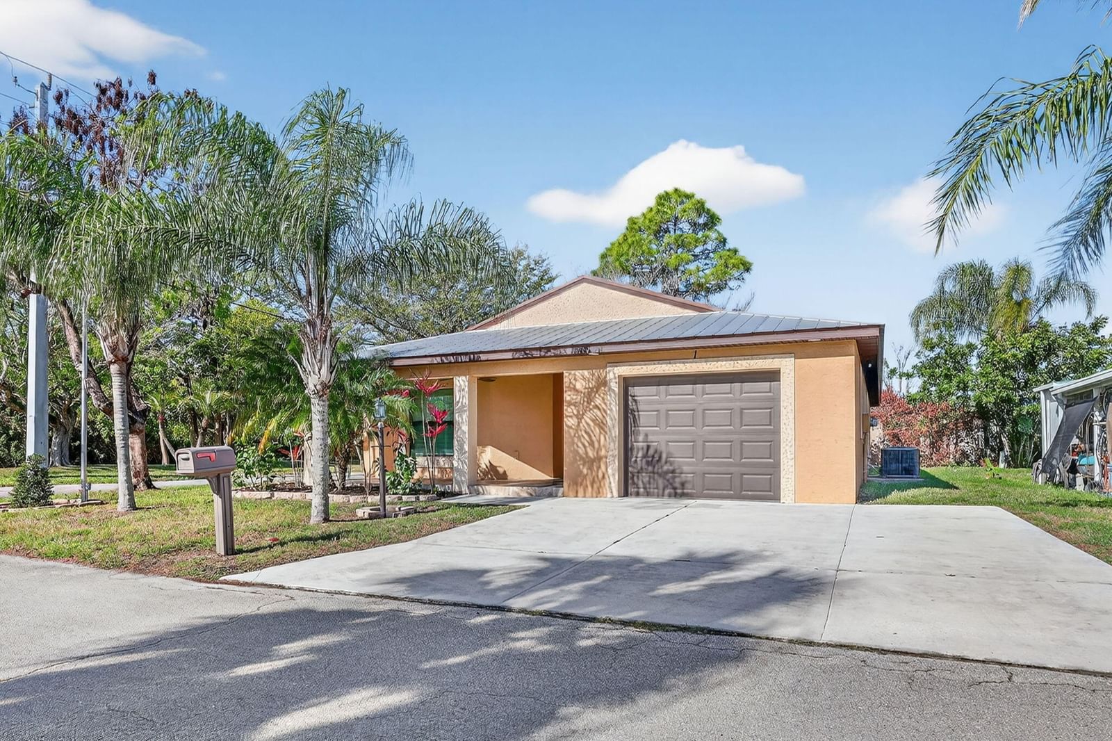 1 Cortez Lane, Port St Lucie, FL 34952 photo 3