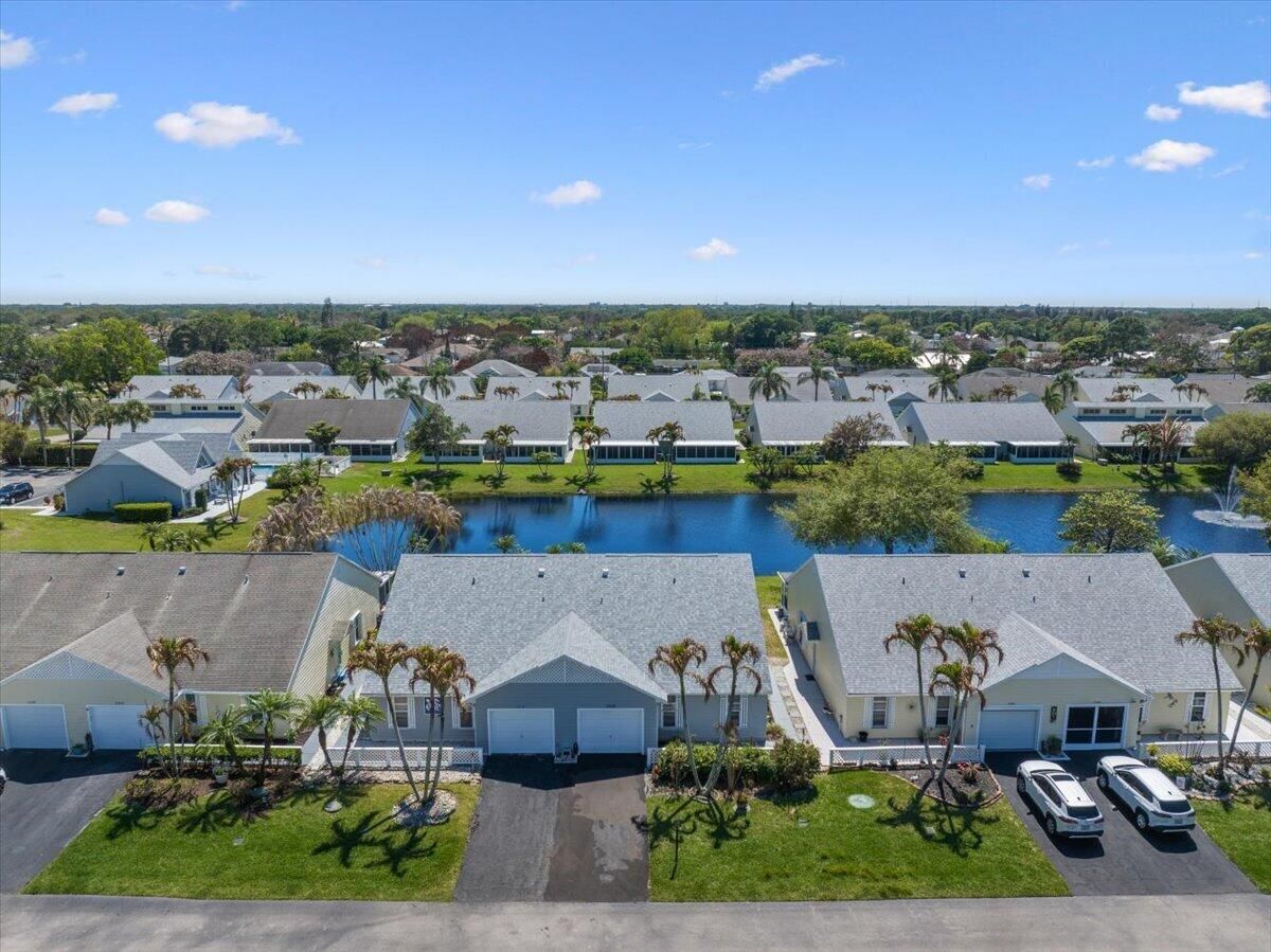 2538 SE Tropical East Circle, Port St Lucie, FL 34952 photo 2