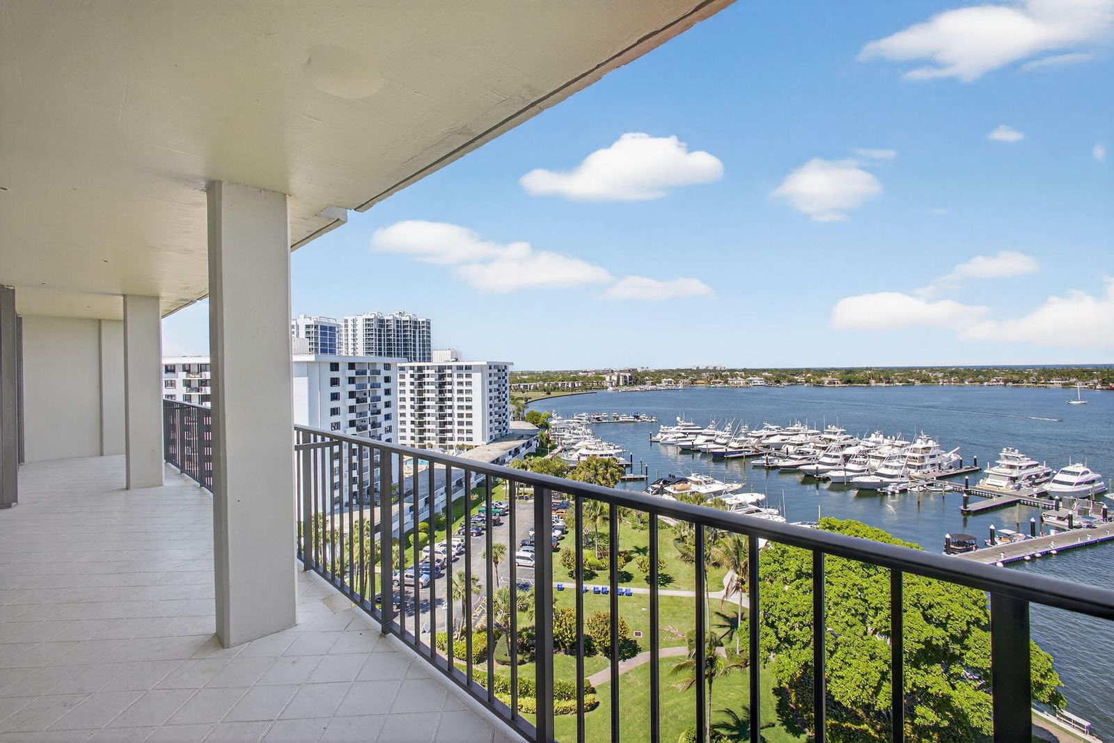 134 Lakeshore Drive #T14, North Palm Beach, FL 33408 photo 2