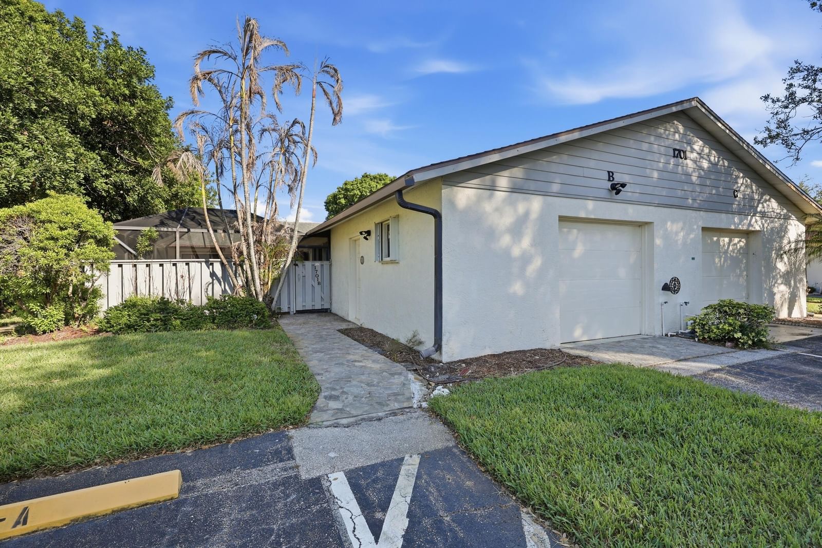 1701 Mariners Cove, Fort Pierce, FL 34950 photo 2