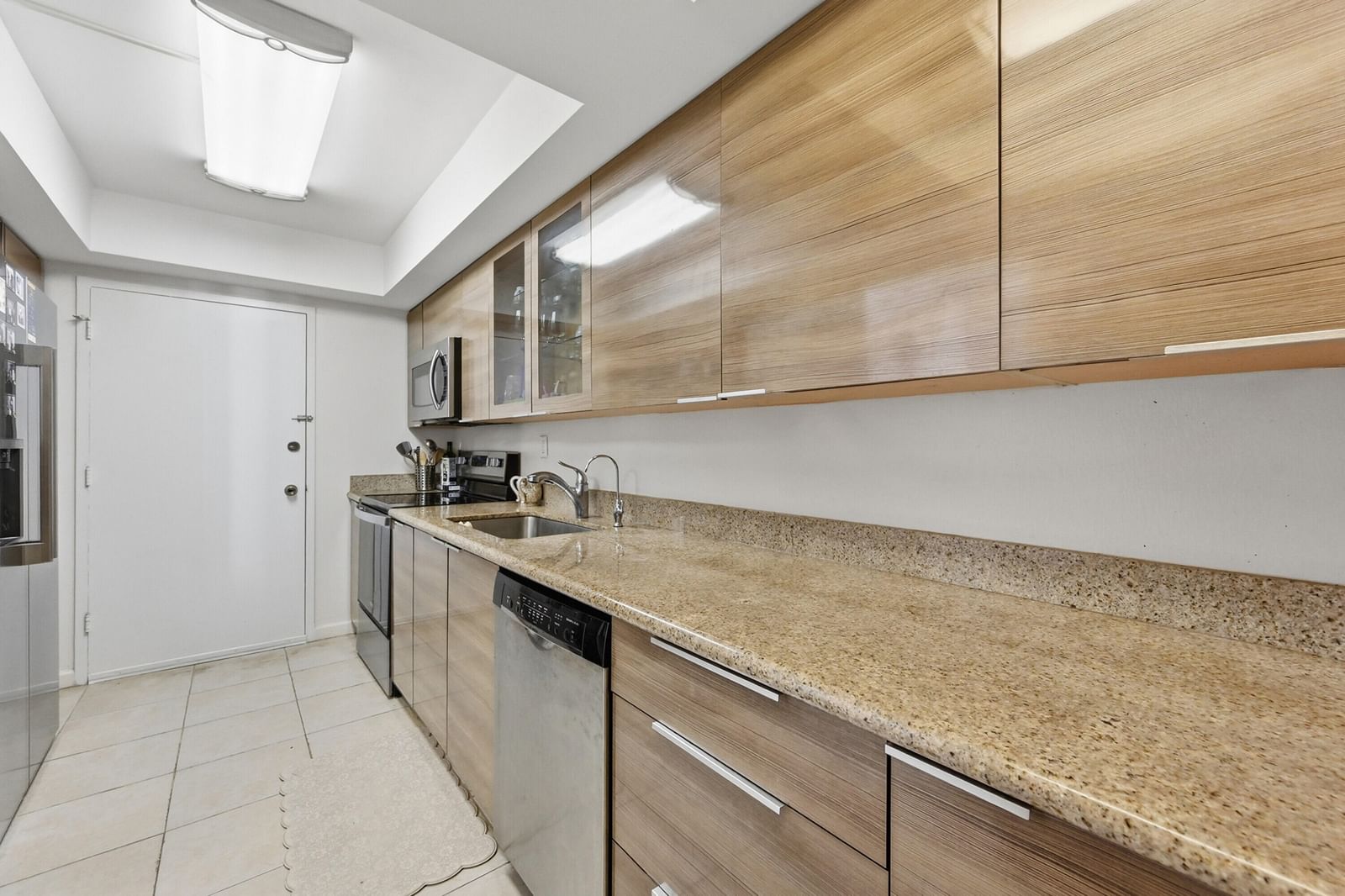 18011 Biscayne Boulevard #1502, Aventura, FL 33160 photo 4