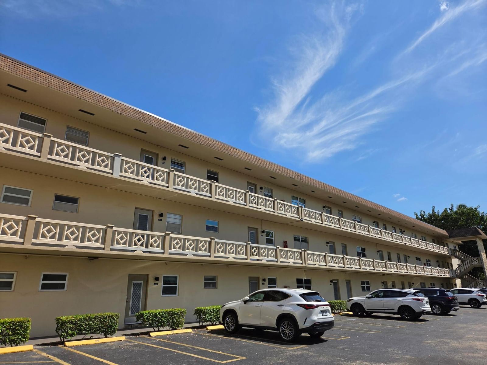 3400 NW 48th Avenue #512, Lauderdale Lakes, FL 33319 photo 2