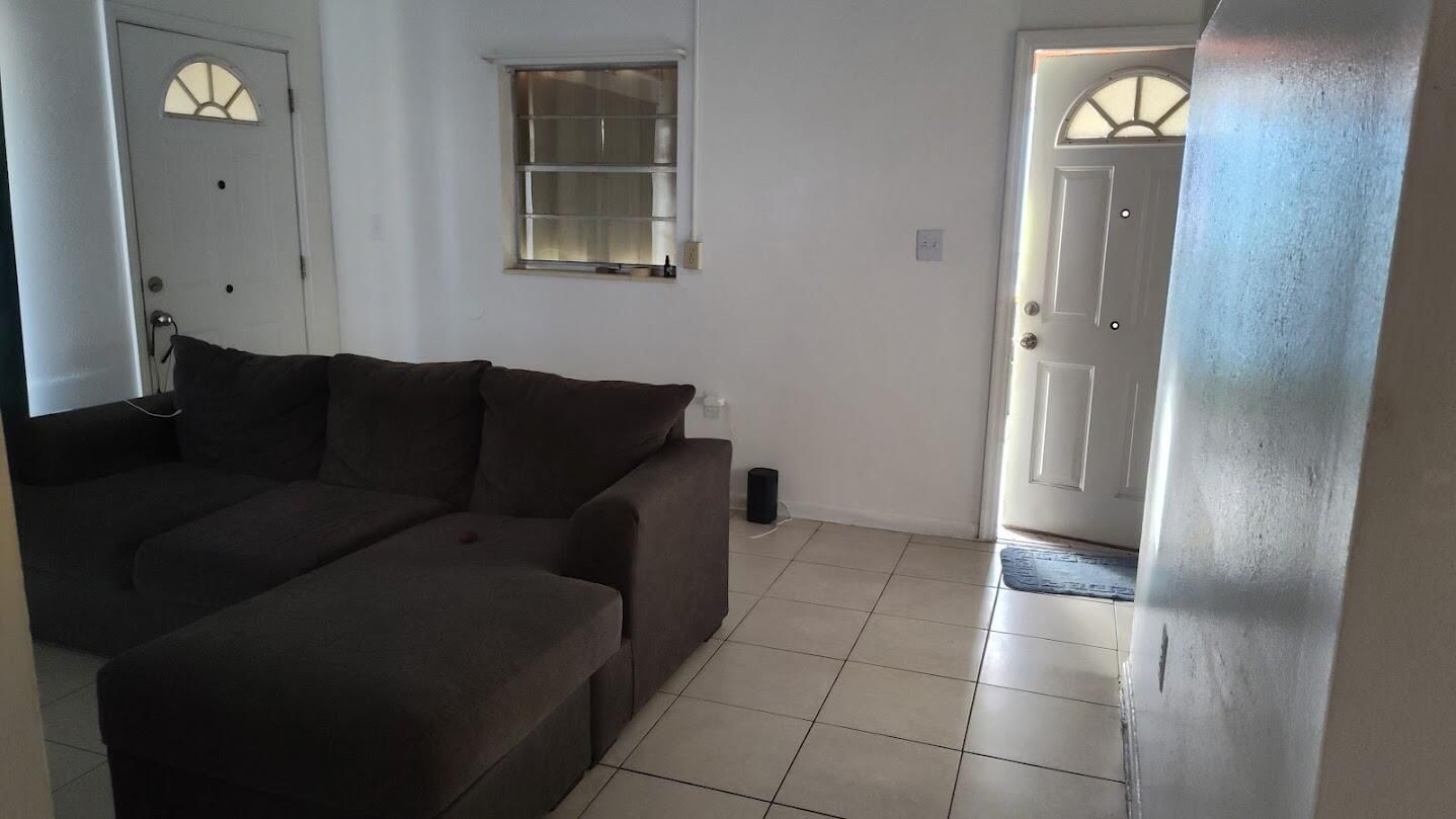 1906 N Avenue N, Fort Pierce, FL 34950 photo 2