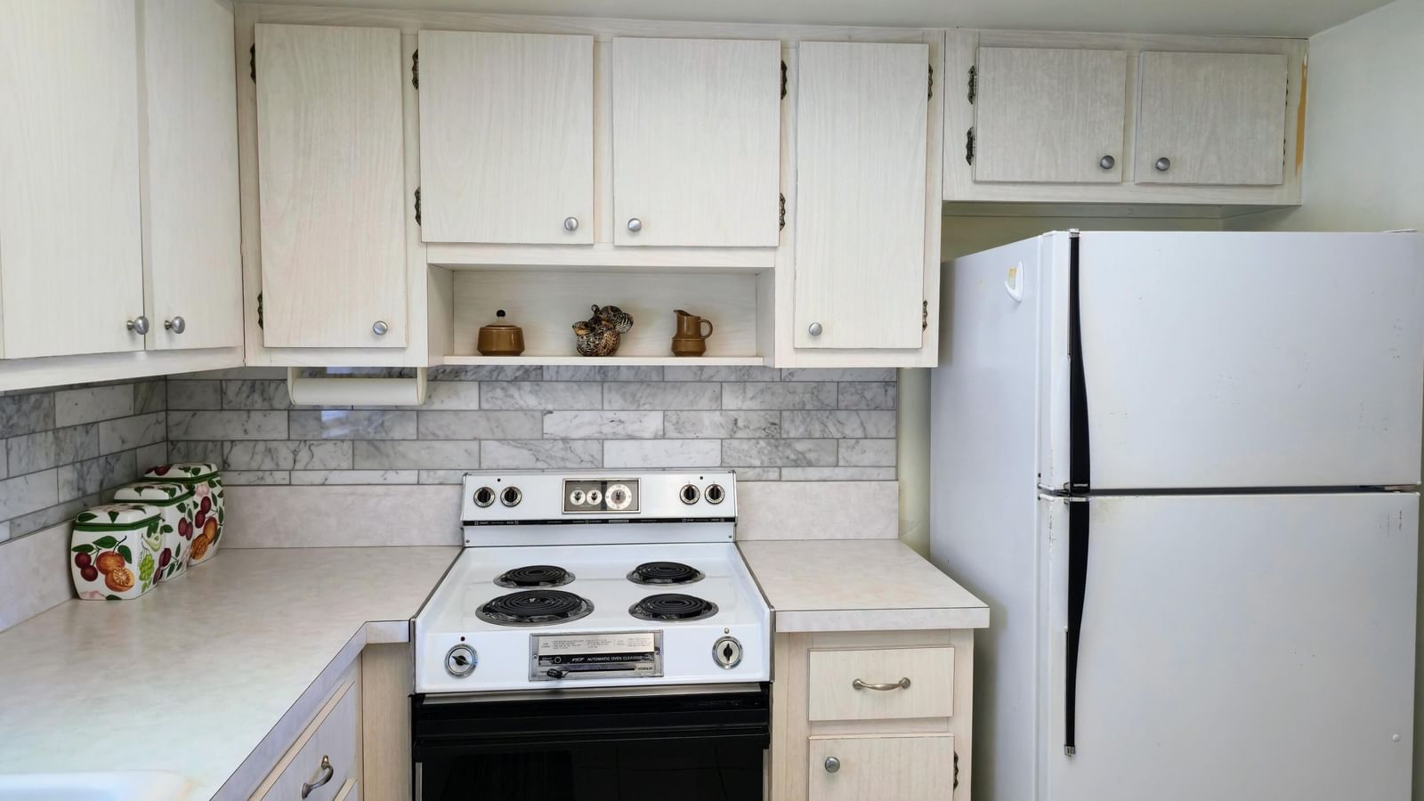 2800 Ashley Drive E #B, West Palm Beach, FL 33415 photo 4