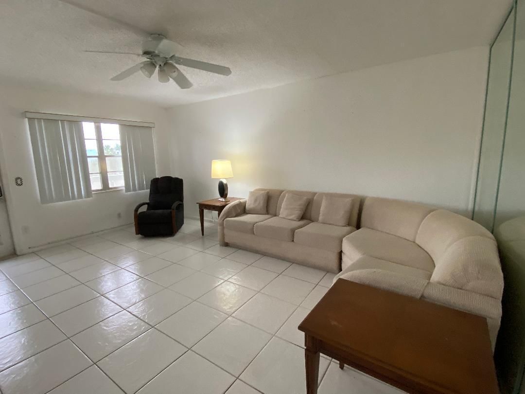 3043 Berkshire C, Deerfield Beach, FL 33442 photo 2