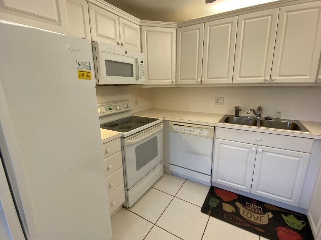 3043 Berkshire C, Deerfield Beach, FL 33442 photo 5