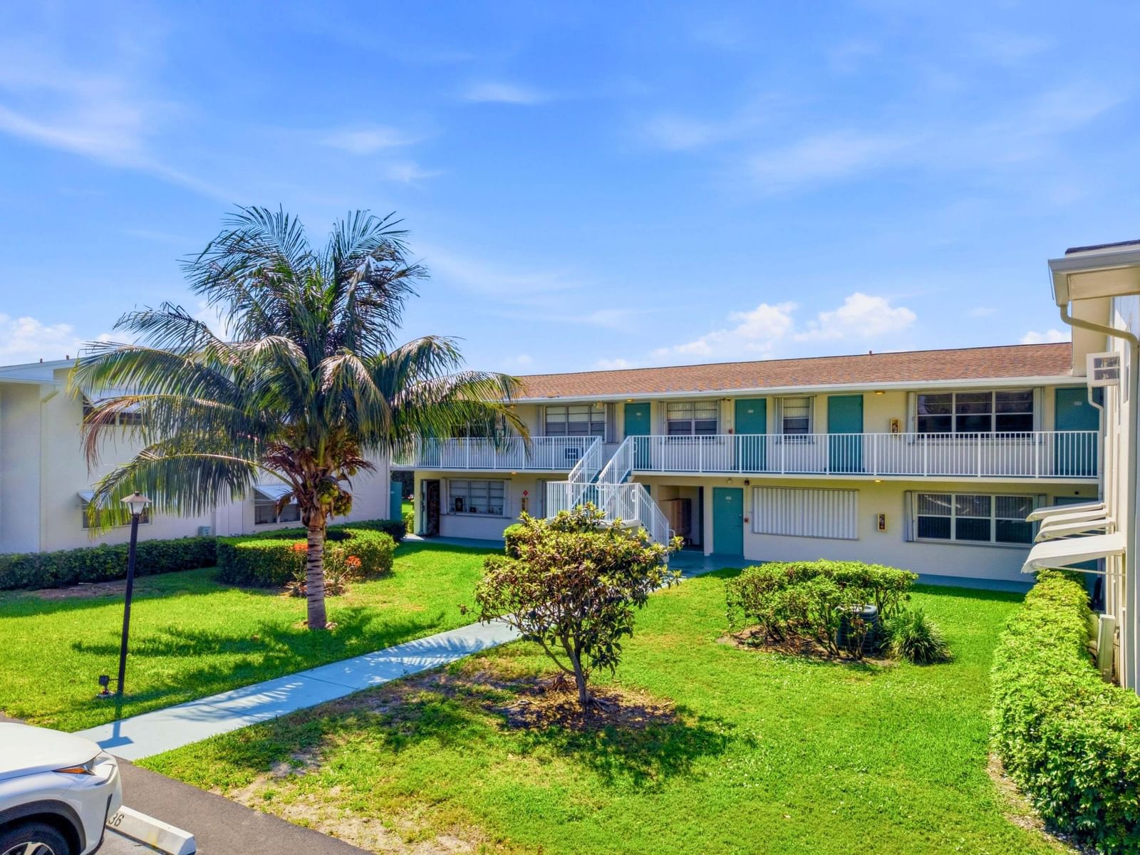 480 Horizons W #208, Boynton Beach, FL 33435 photo 3