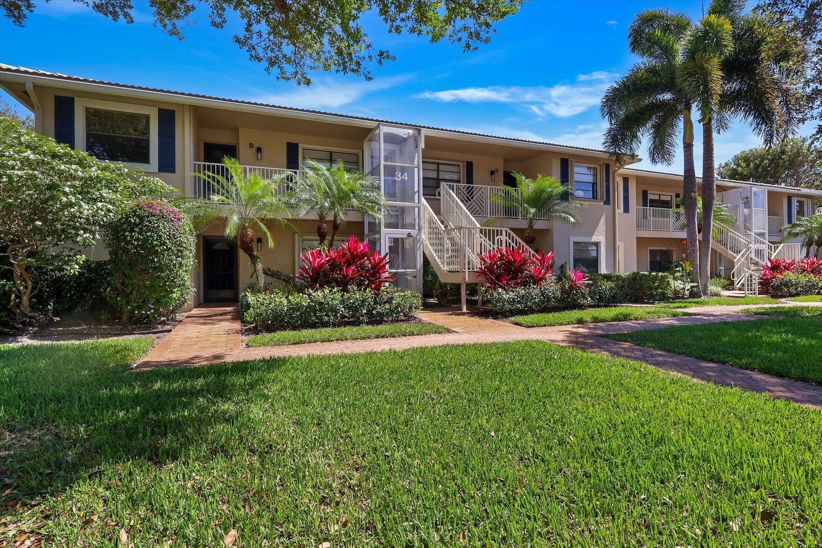 34 W Stratford Ln Lane W #D, Boynton Beach, FL 33436 photo 2