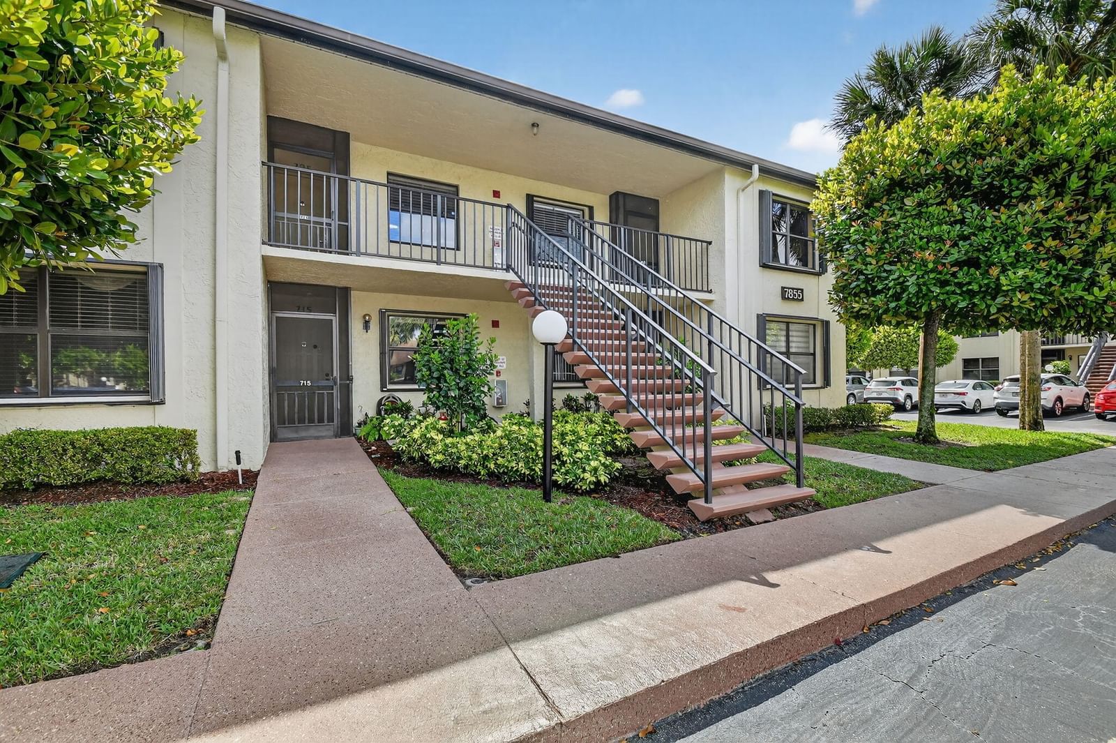 7855 Willow Spring Drive #725, Lake Worth, FL 33467 photo 3