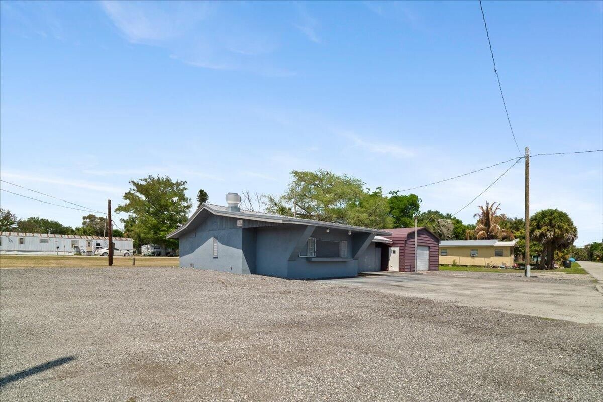 1023 Lee Street, Moore Haven, FL photo 2