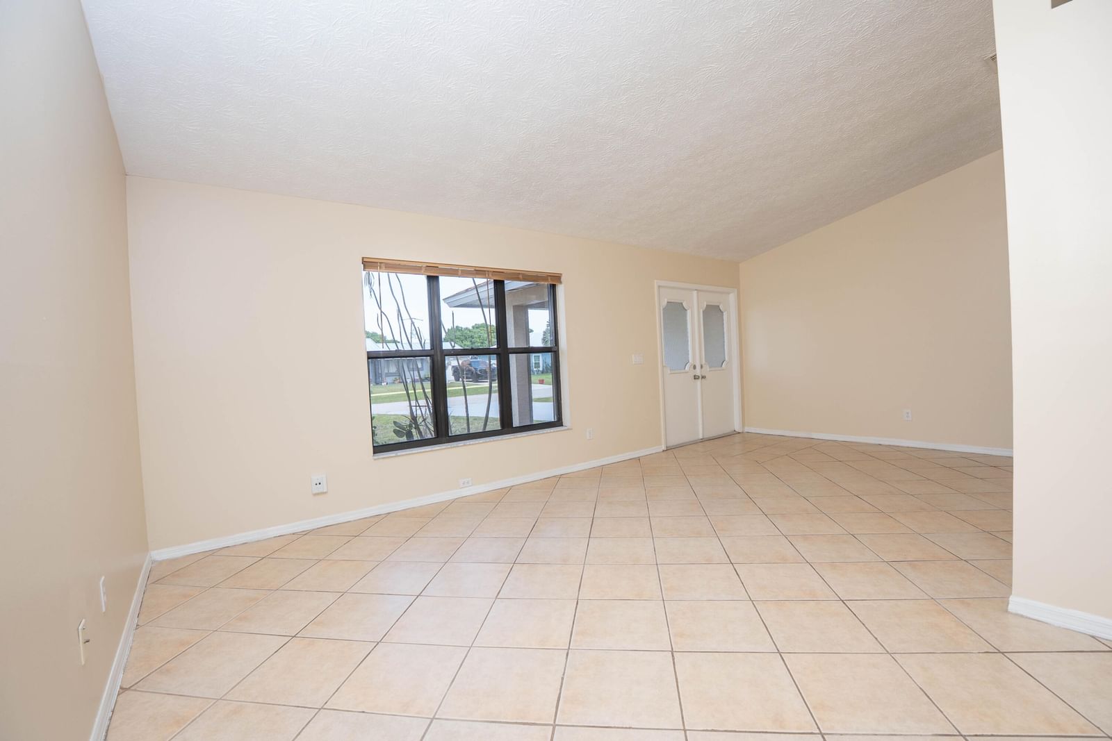 2456 SE Trail Avenue, Port St Lucie, FL 34952 photo 4