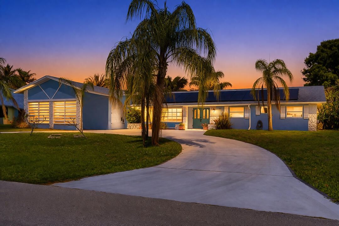 343 SE Verada Avenue, Port St Lucie, FL 34983 photo 2