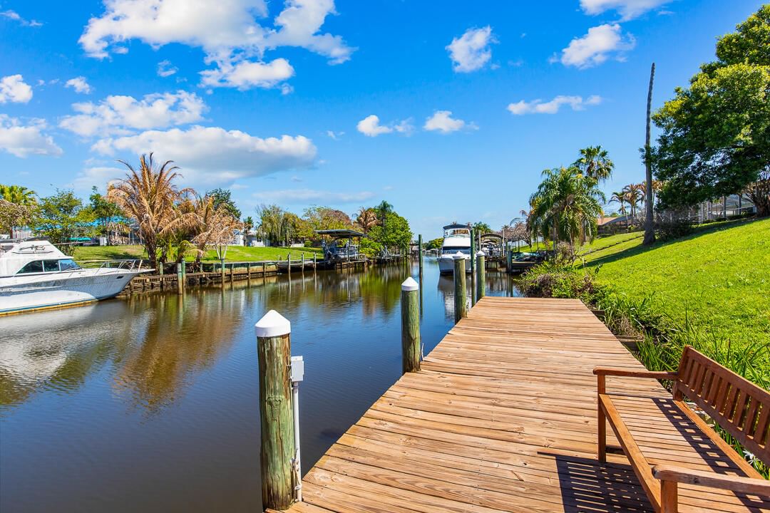 343 SE Verada Avenue, Port St Lucie, FL 34983 photo 3