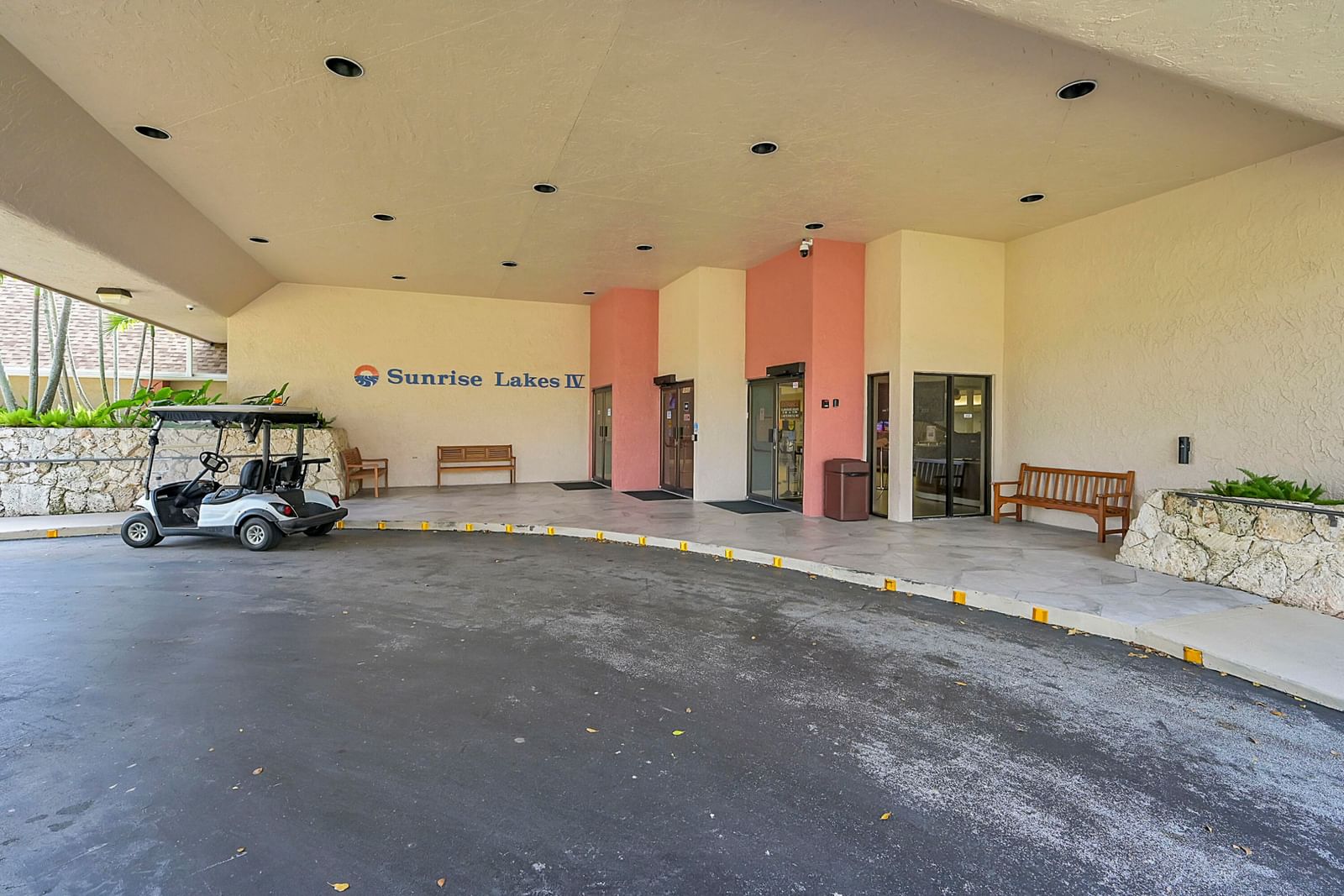 10434 Sunrise Lakes Boulevard #206, Sunrise, FL 33322 photo 2