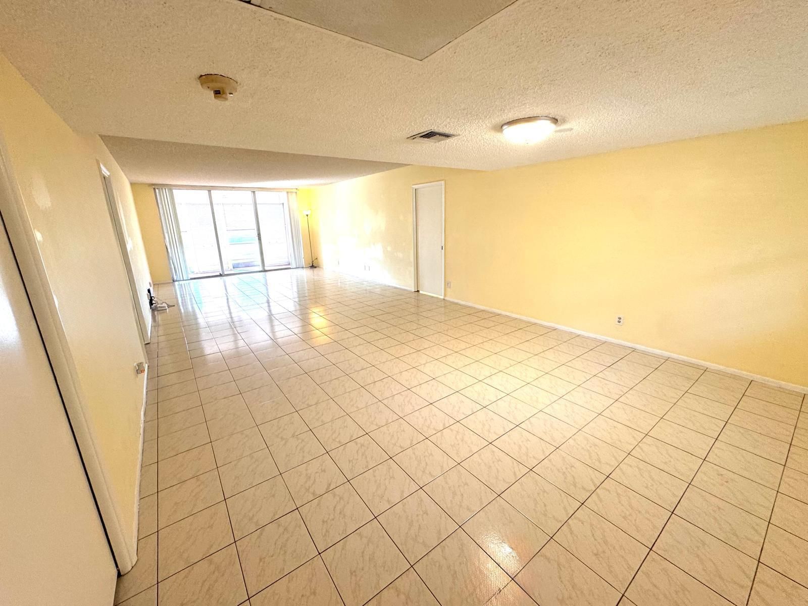 901 Cypress Terrace #103, Pompano Beach, FL 33069 photo 2