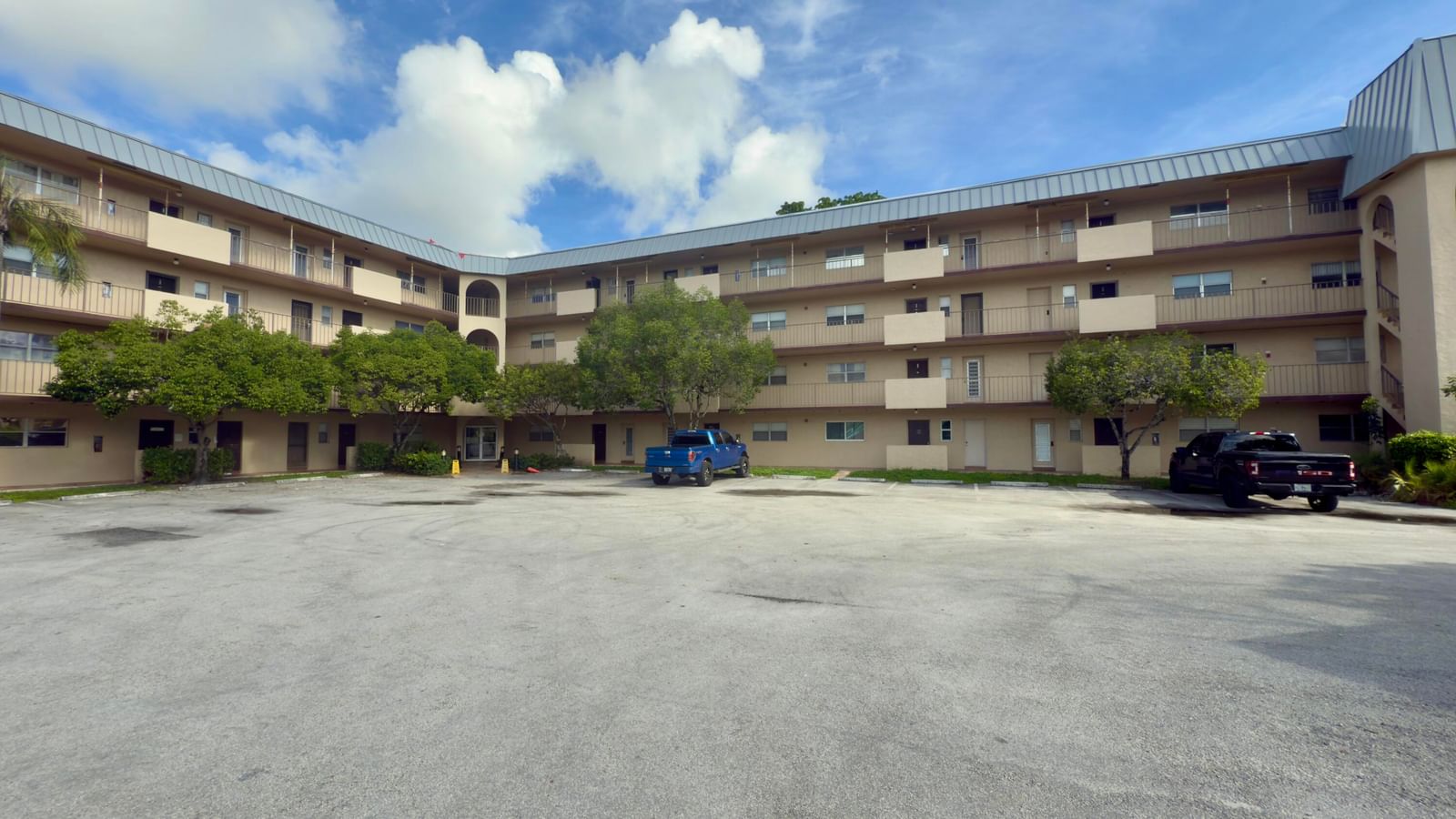 6201 N Falls Cir Drive, Lauderhill, FL 33319 photo 2