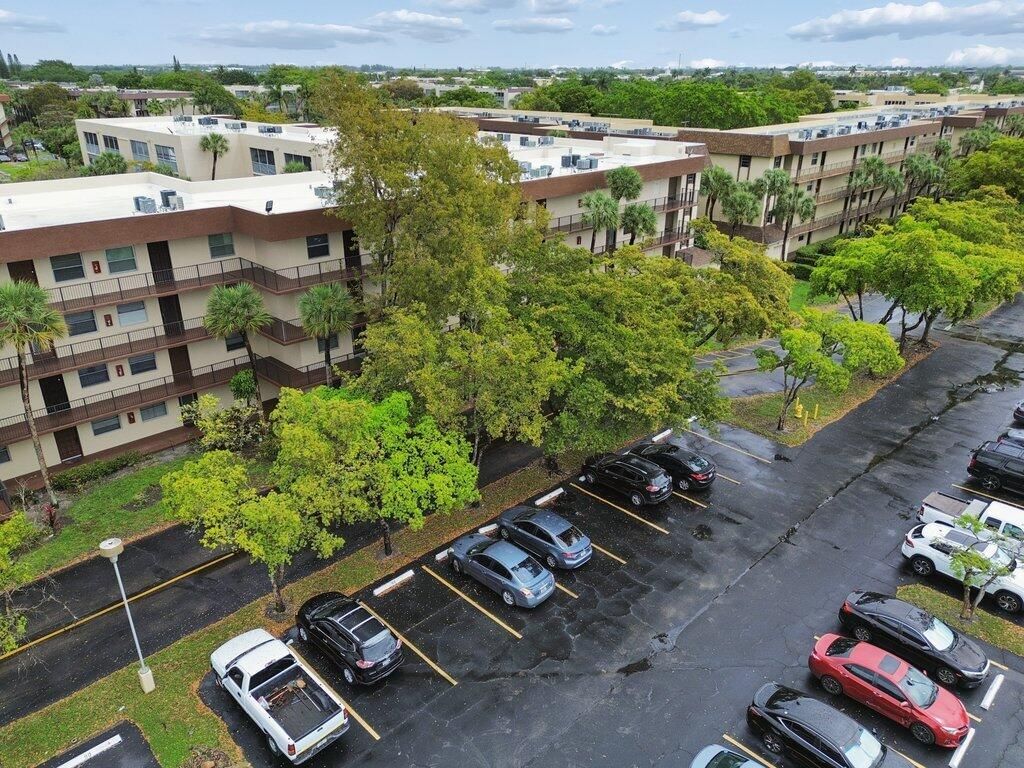 3141 NW 47th Terrace #124, Lauderdale Lakes, FL 33319 photo 2