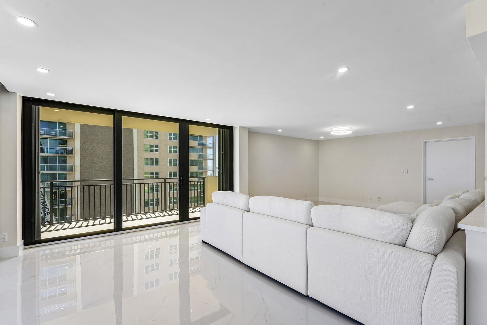 5460 N Ocean Drive #5b, Singer Island, FL 33404 photo 5