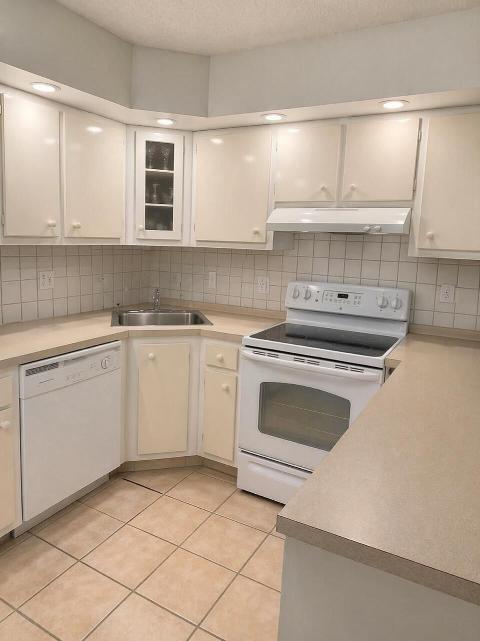 409 Pine Glen Lane #A-1, Greenacres, FL 33463 photo 4